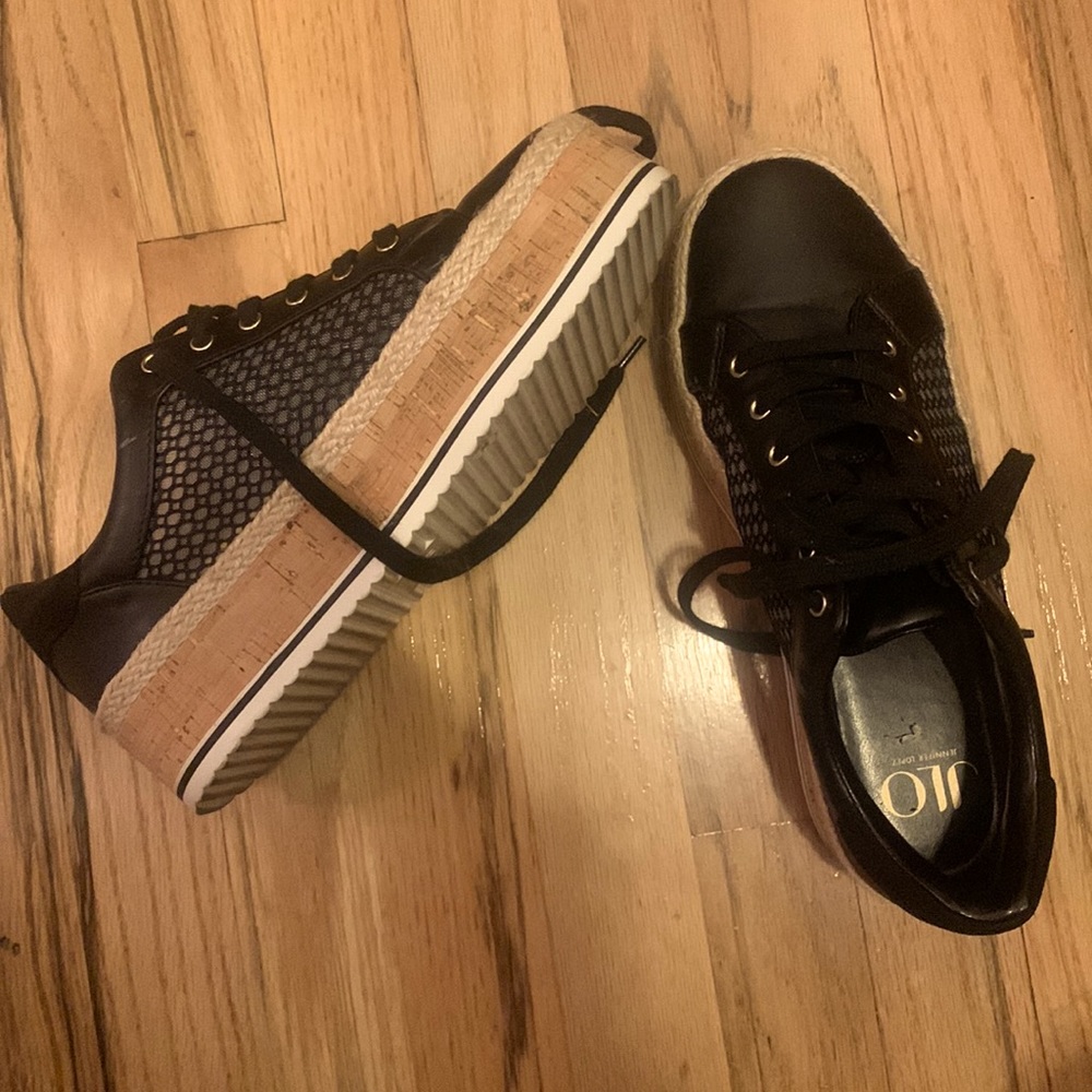 Platform sneakers